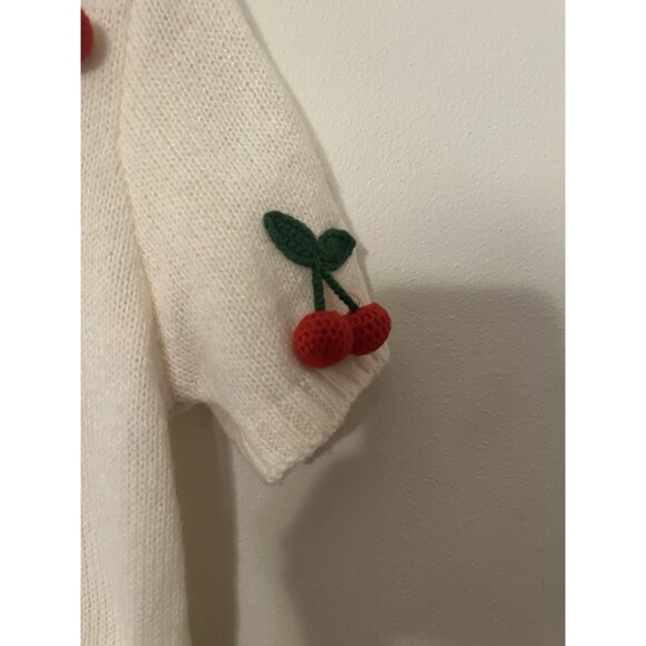 Luna Ivy 3 D Crocheted Cherry Short Sleeve Ivory Cropped Sweater Size Small - Picture 4 of 7